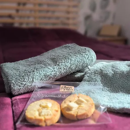 Le Tigite B&b: Private Terrace & Multi-room Retreat Bed & Breakfast *